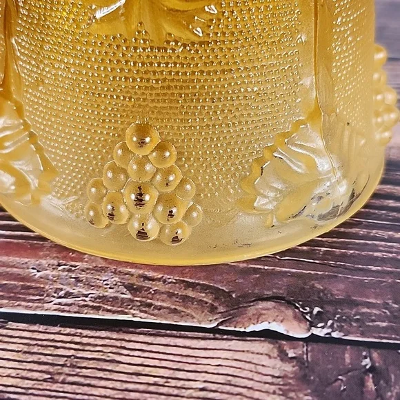 Vintage footed candy dish with lid - Picture 12 of 16